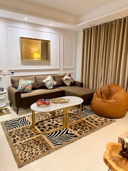 Gold Crest Supreme Serviced Apartments Dha Lahore - Lahore