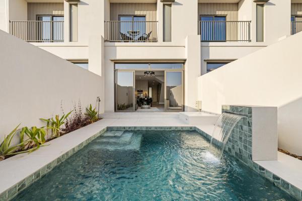 På billedet ses objektet 2.5BR Villa | PS5 & Private Pool | Near Dubai Mall beliggende i byen Dubai.