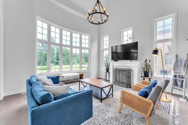 Spacious & New Prince Edward County Villa - Brighton