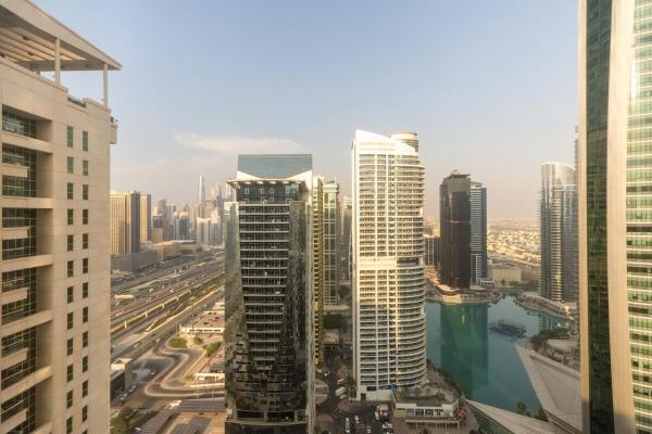 Waves - Vibrant JLT Stay - Modern Funky Studio的照片8
