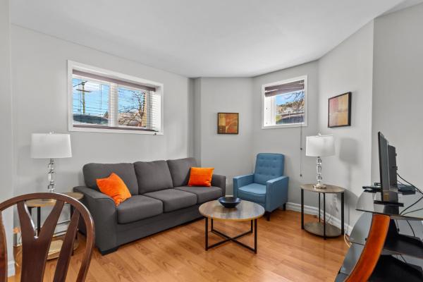 Modern 2br Wi-fi Tv Off-street - Saint John's