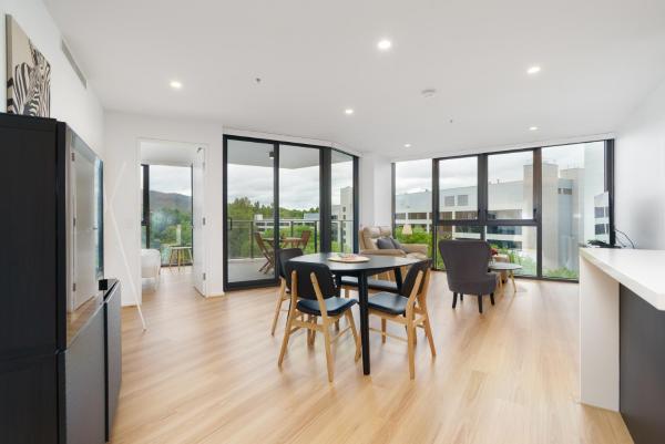 Sunny Retreat With Balcony In Canberra Cbd - Hosted By Canstay - Canberra