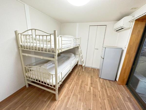 Three-Bedroom Apartment — 52 m² - 匯金北池袋ビル