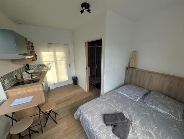 Studio Cosy En Rdc - Immeuble Privé - Parking Gratuit - Indre