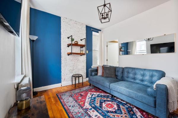 Spacious 2BR on the Upper East Side Steps from Central Park, Nueva York