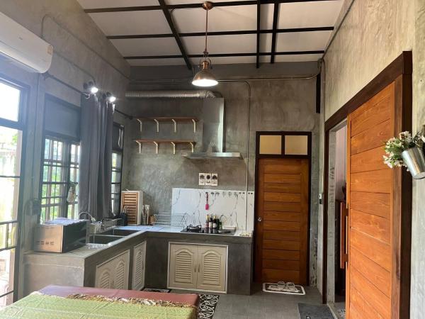 Wongtawan House With Comfortable Relaxing Time - San Kamphaeng