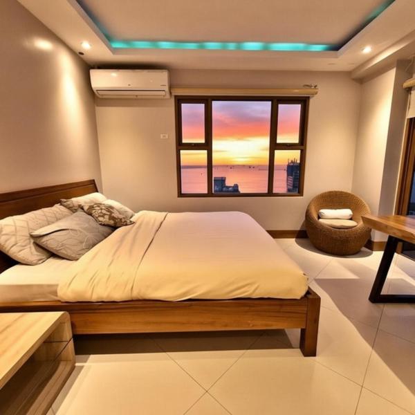 STAYLUXIA MANILABAYVIEW - FEATURING 1 - 5 BEDROOM SUITES WITH BALCONY POOL BAYVIEWS NETFLIX - Housekeeping Available-, Manille
