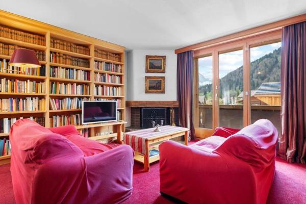 Na fotografii je vidět objekt Wohnung in Gstaad nacházející se ve městě Gstaad.