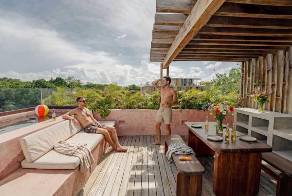 Na zdjęciu widoczny jest obiekt Modern 3BR Villa with 2 Pools & Rooftop Lounge położony w mieście Tulum.