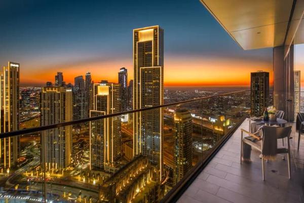 Vogue Vacation Homes, Downtown Opera Grand Near Burj Khalifa And Dubai Mall, Two Bedroom Apartment With Large Balcony And Access To All Amenities - Dubai