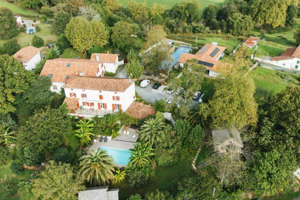 A la foto es mostra l'objecte Maison Irriberria situat a la ciutat de Hasparren.