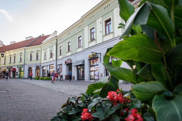 Na fotografii je vidět objekt Apartamenty Wałowa 4 nacházející se ve městě Tarnów.