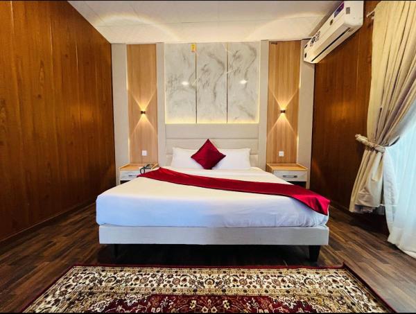 Hotel Posh Pavillion - Islamabad