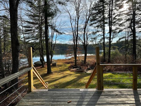 Peaceful Lake Cabin Near The Beach - New Hampshire (State)