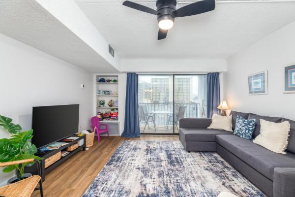 Beachside Getaway Updated 1br With Wi-fi & Pool - Ocean City, MD