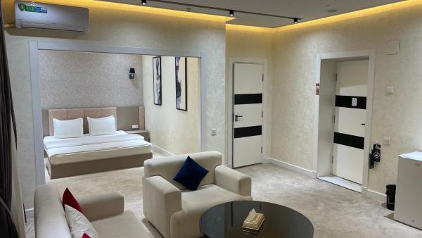 A la foto es mostra l'objecte Ohu Palace situat a la ciutat de Fergana.