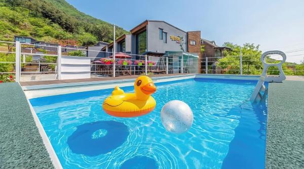 A la foto es mostra l'objecte Gapyeong Gently Pension situat a la ciutat de Anmasan.
