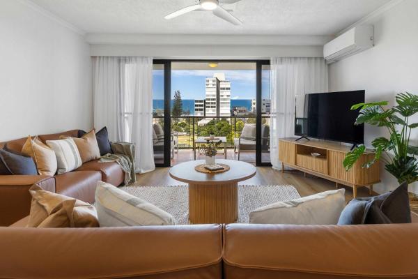 Ocean-view Apartment At Mirage Resort - Alexandra Headland