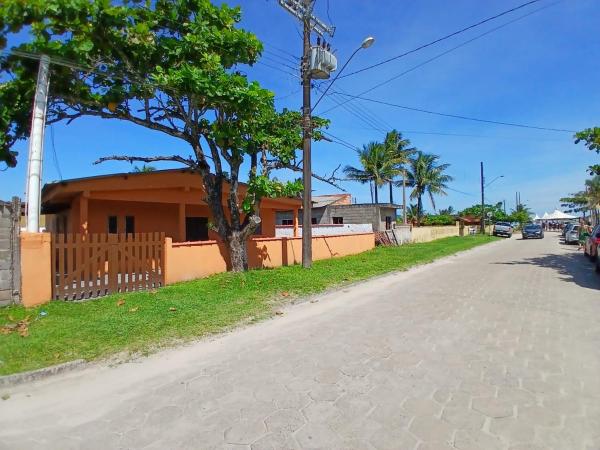 写真にはイグアペ市にあるCasa na Jureia - Barra do Ribeira - Iguapeが写っています。
