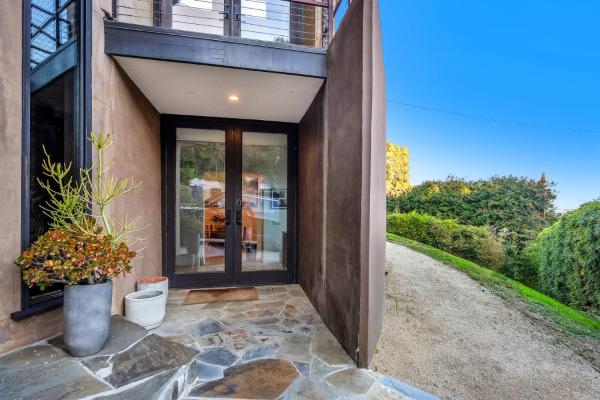 Ridpath Retreat Guest House - Burbank, CA