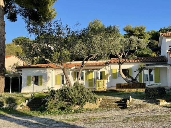 Apartment In Capoliveri With Garden - Capoliveri