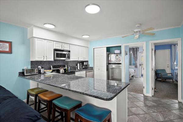 3 Bedroom 4th Floor Condo In Severn 1, Steps To The Beach! - Ocean City, MD