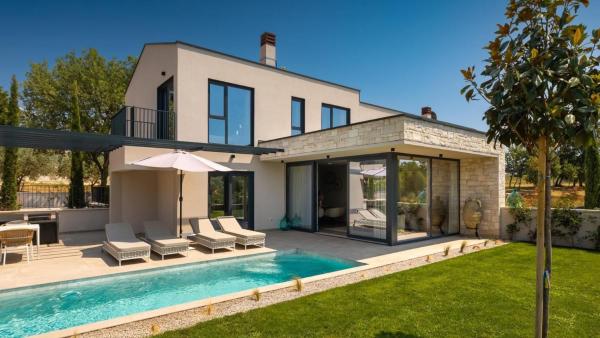 Nella foto è visibile l'oggetto Modern villa Tia I with outdoor pool in Porec situato nella città di Nova Vas.