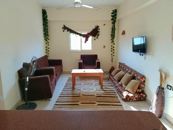 A la foto es mostra l'objecte Warm Boho Flat situat a la ciutat de Dahab.