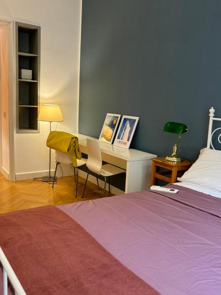 Na fotografii je vidět objekt NAPOLIFOREVER ELEGANT APARTMENT Casa Vacanze a Chiaia CENTRO nacházející se ve městě Neapol.