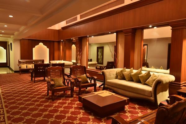 På bilden syns objektet Hotel Niky International som ligger i staden Jodhpur.