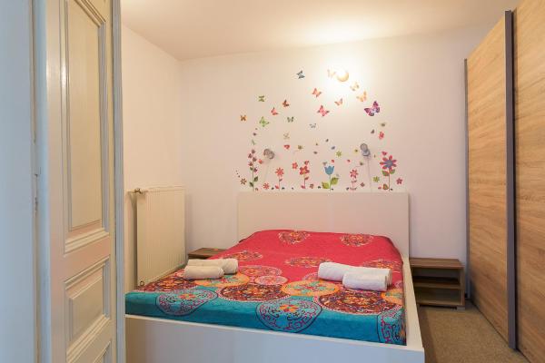 Na zdjęciu widoczny jest obiekt Center Walk Apartment and Room położony w mieście Bukareszt.