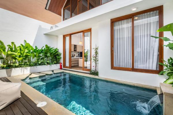 Sunset Max Villa - Sanur