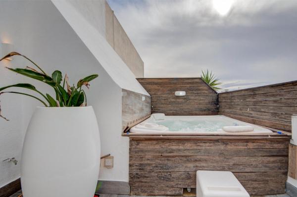 3br Penthouse With Private Jacuzzi In St Julians By 360 Estates - Valletta