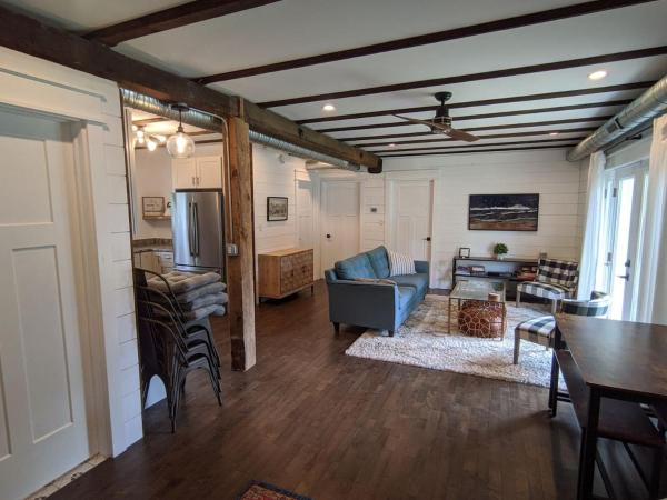 Historic Barn - 2 Bedroom Apartment Close To Legoland Ny - Goshen, NY