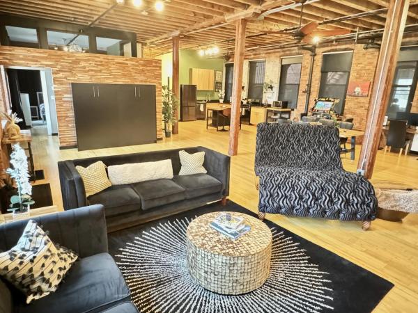 A la foto es mostra l'objecte Brick City Loft situat a la ciutat de Newark.