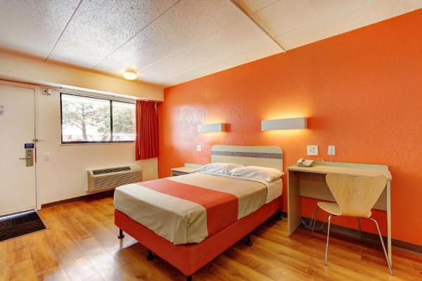 A la foto es mostra l'objecte Motel 6-York, PA situat a la ciutat de York.
