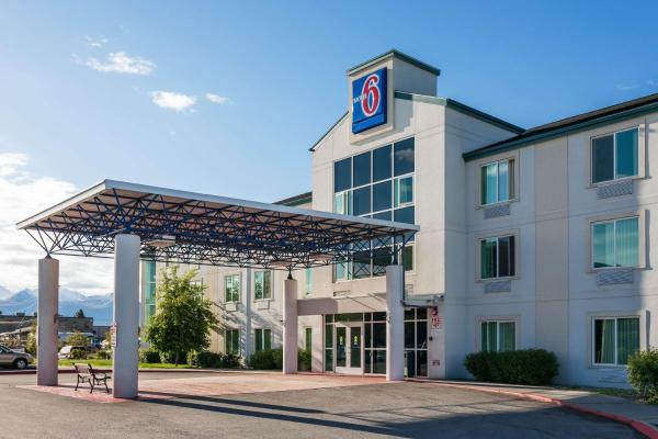 Auf dem Foto ist das Objekt Motel 6-Anchorage, AK - Midtown in der Stadt Anchorage zu sehen.