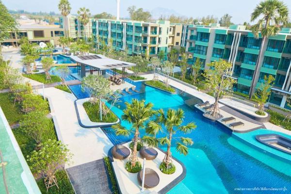 Auf dem Foto ist das Objekt LPN Cha-am Beachfront Wifi 10 meters to beach 1BR ติดทะเล in der Stadt Cha-am zu sehen.
