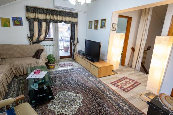 Na fotografii je vidět objekt Guest House Fena nacházející se ve městě Sarajevo.