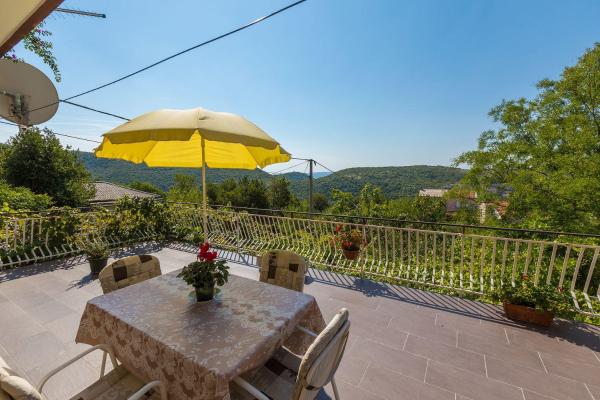 Hundefreundliches Apartment Mit Privatparkplatz, Bbq-bereich Und Großem Balkon - Selce