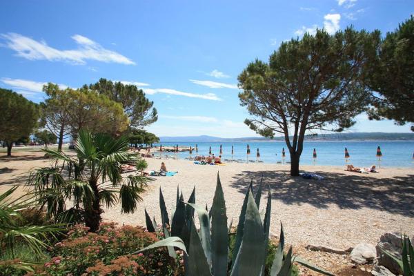 Idyllisches Apartment Mit Parkplatz, Wifi, Klima, Waschmaschine - Cirquenizza