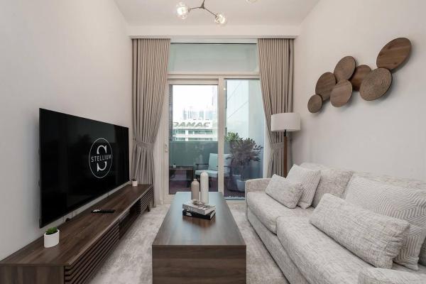 Billede 7: Chic 1BR at Reva Stunning Canal Views