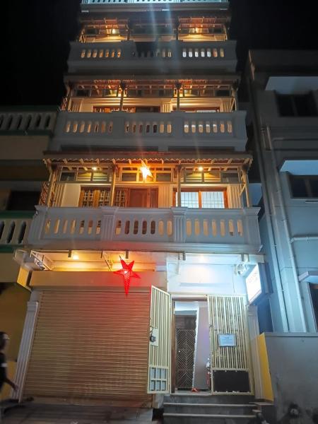 Radhabai Homestay - 本地治里市