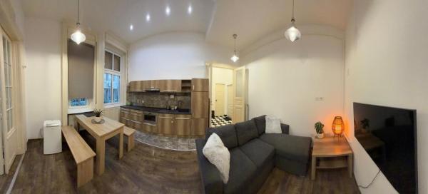 T 62 Apartament, Budapest