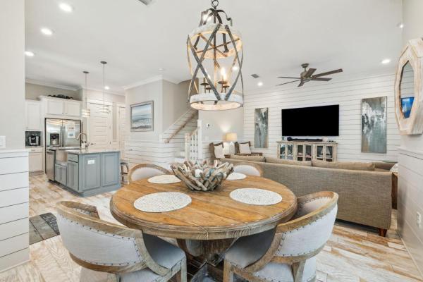 A la foto es mostra l'objecte Sand Dollar Dream situat a la ciutat de Inlet Beach.