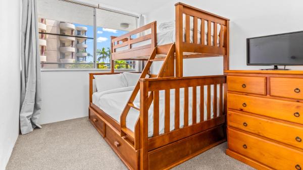Bilde 8: Ebbtide 5 - All linen supplied Bunk linen provided for self-making
