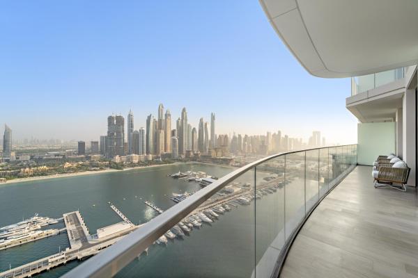 På billedet ses objektet Luxe 2BR with Full Marina Views & Beach Access beliggende i byen Dubai.