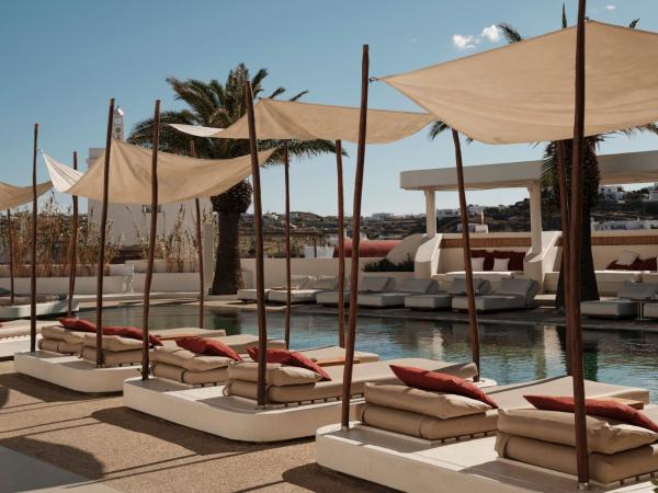 A la foto es mostra l'objecte Andronikos Hotel situat a la ciutat de Aggelika.