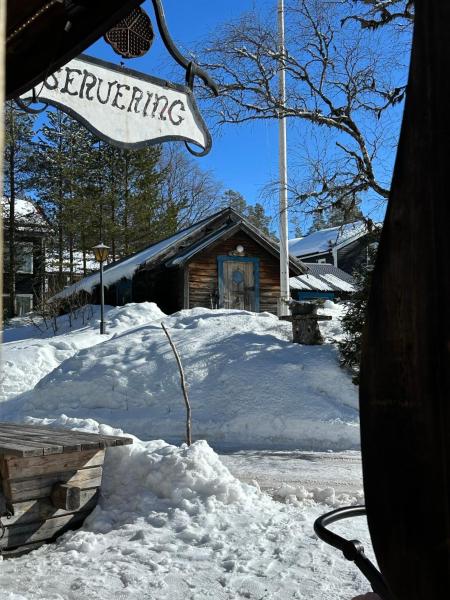 På billedet ses objektet Lillstugan beliggende i byen Rörbäcksnäs.