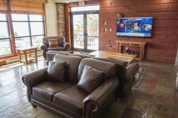 Rimfire 162 Cozy Studio In The Heart Of The Village! - Snowshoe, WV